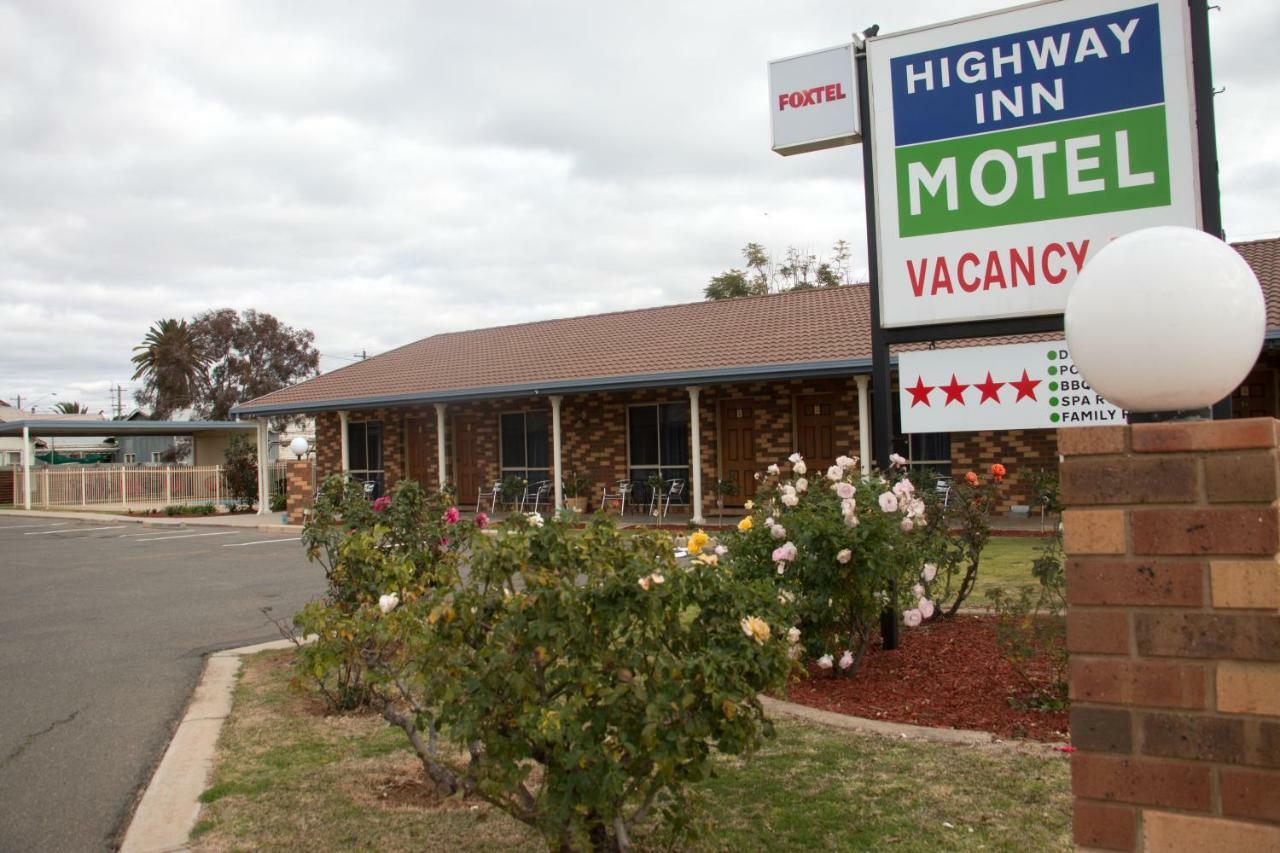 Highway Inn Motel Hay Exterior photo